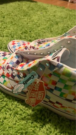 Brand new never worn vans tie dye high top size 11