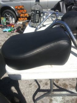 Harley-Davidson Softail seat no rips no tears