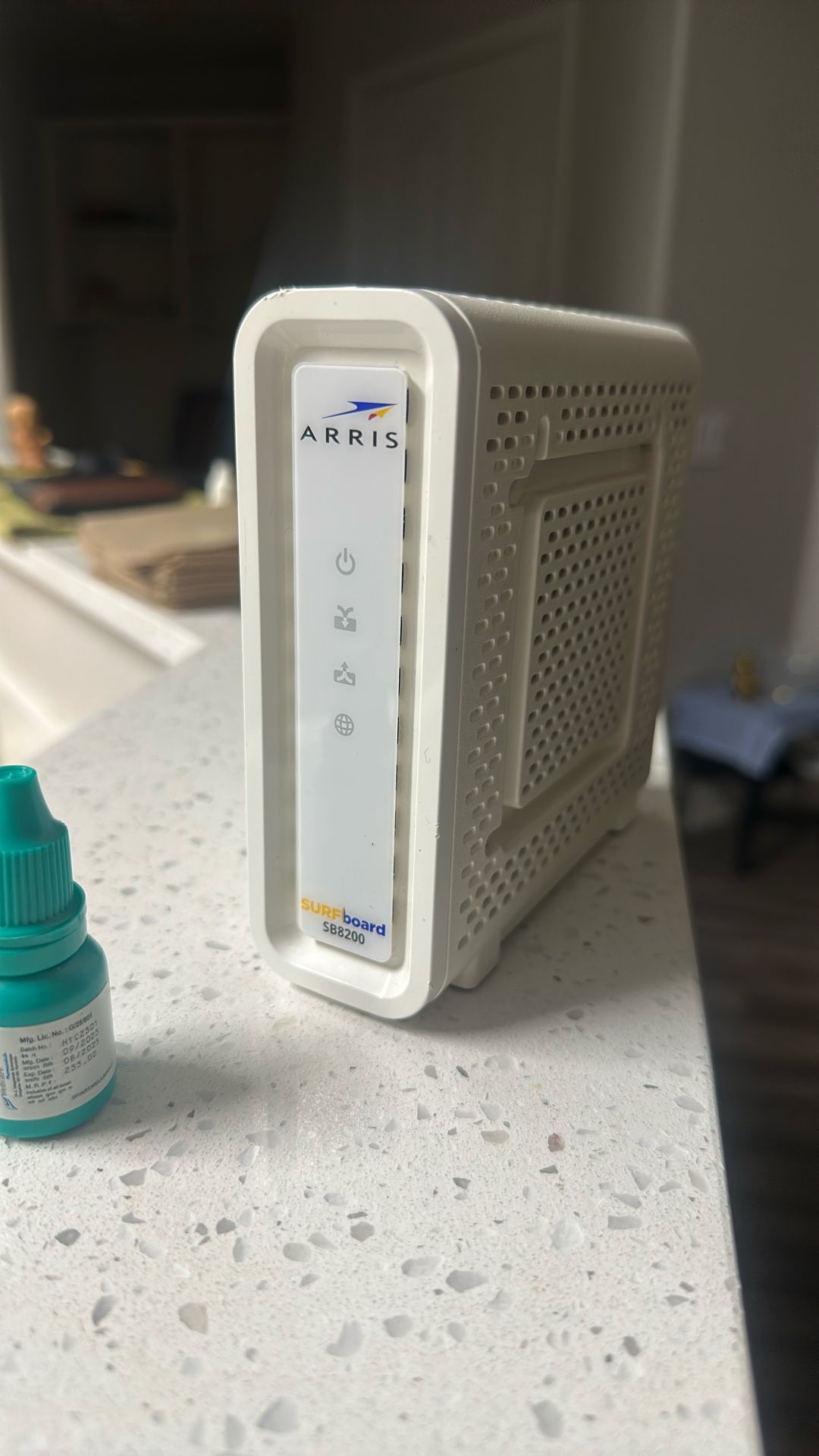 Arris SURFboard SB8200 Cable Modem