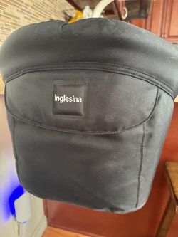 Inglesina Fast Table Baby High Chair – Black – Very Good Condition