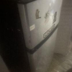 Mini Fridge With Freezer