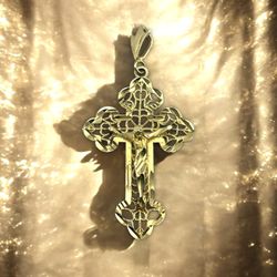 14kt 4.10g Yellow Gold Religious Cross Pendant.