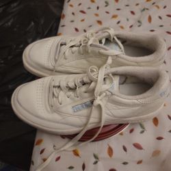 Good Condition Sizes 8 Reebok 