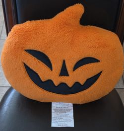 Hyde & EEK Pillow🎃