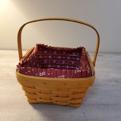 Longaberger Basket  1995  .     Size  . 10"×  9"×  5" . 