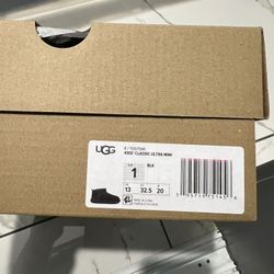 UGG Classic Ultra Mini Black 1130750-BLK Pre-School. ( Used A Couple Times At Most ) 