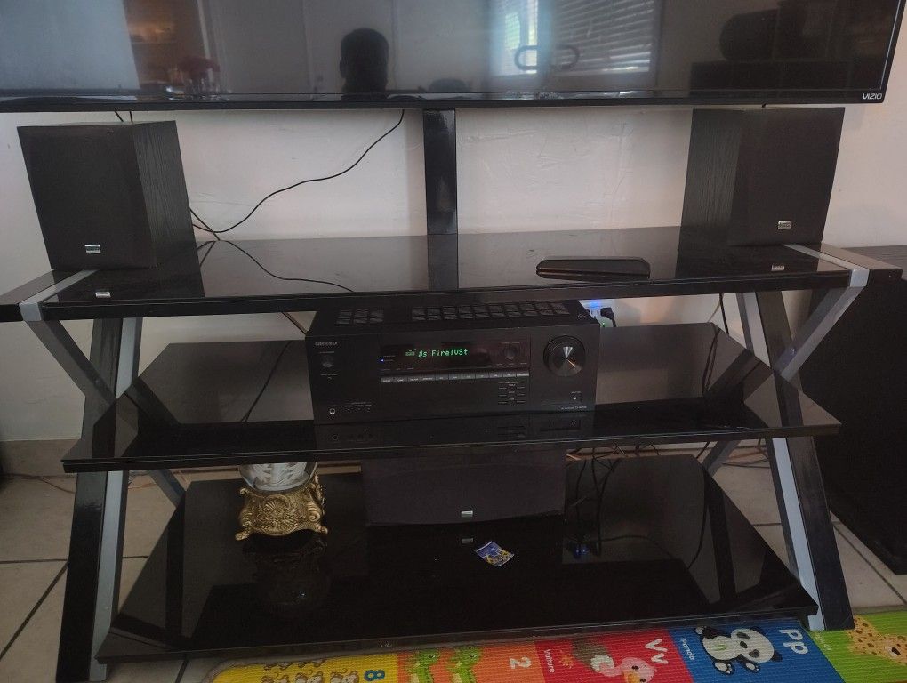 Onkyo TX-SR393 5.2 Channel A/V Receiver