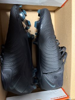 Nike Phantom Soccer Cleats