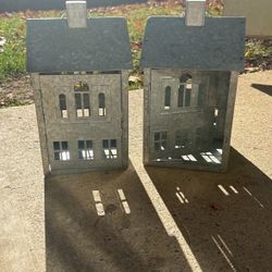 2 Decorative Birdcages