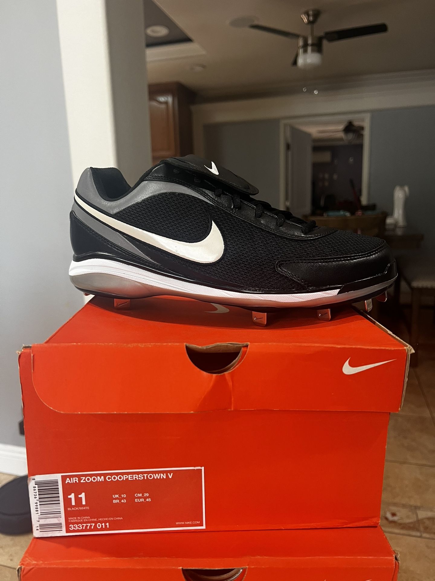 Men’s Nike Cleats Size 11