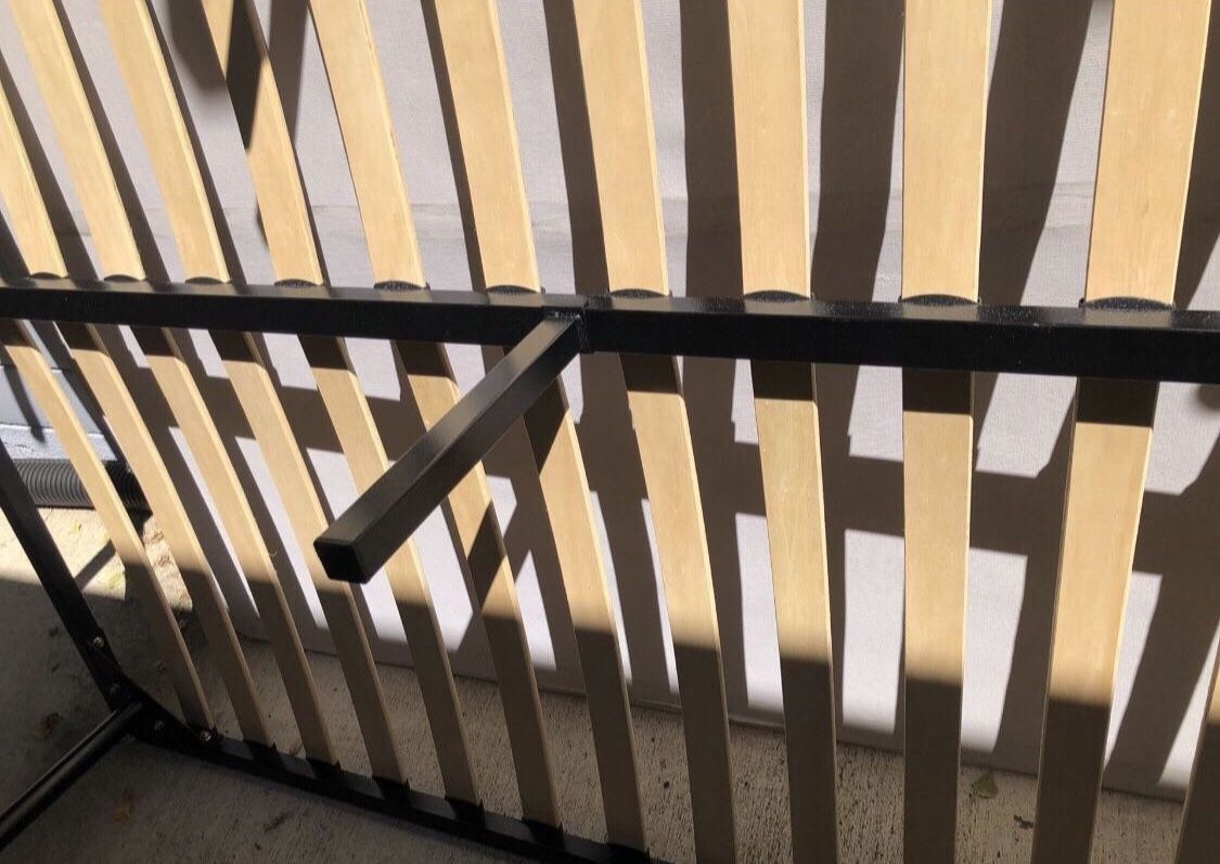 Queen bed frame Good Condition Lightweight And Sturdy