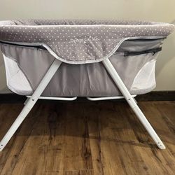 Dream On Me Baby Bassinet 
