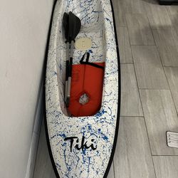 Tiki Kayak W/life Jacket And 1 Double Paddle