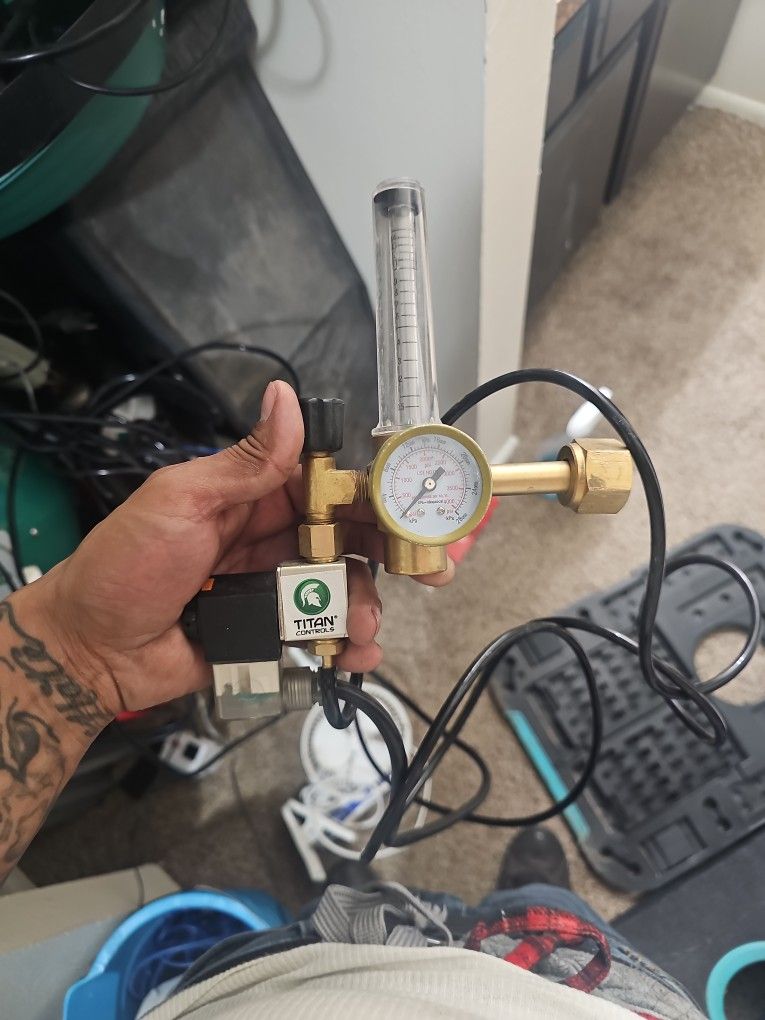 Titan Co2 Regulator