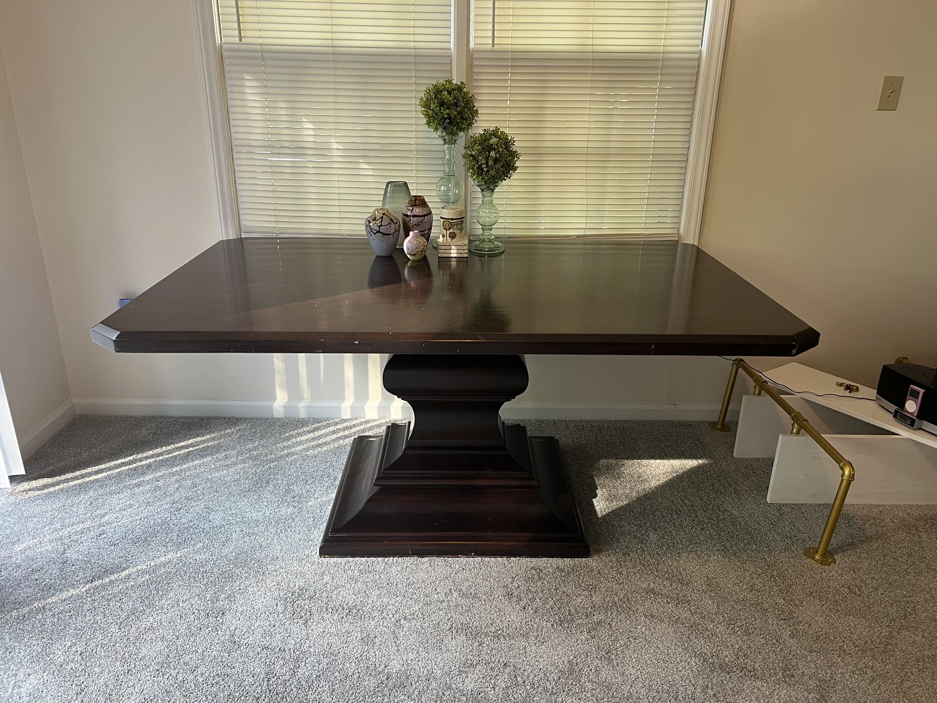 Dining Table - ‼️‼️PRICED TO MOVE‼️‼️‼️