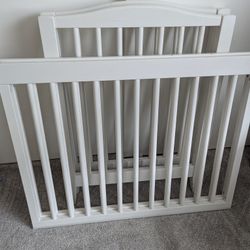 Baby Mini-Crib With Newton Mattress