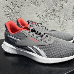 Reebok Lite 2.0 Size 9 Men’s (used) Running Shoes