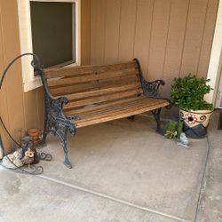 Bench.    Victorian Garden Bench.    $  100 Dollars 