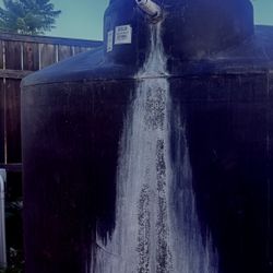 WATER TANK 2,500 GALLON 