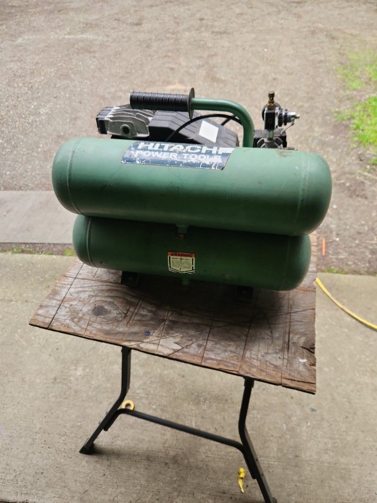 Hitachi Dual Tank Compressor