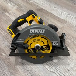 Dewalt flexvolt 60v 71/4 circular saw ( tool only)
