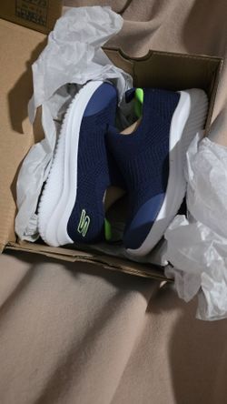 Boys’ size 11 Skechers with Stretch Fit + Air-Cooled Memory Foam