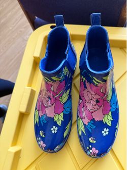 Rain boots size 10