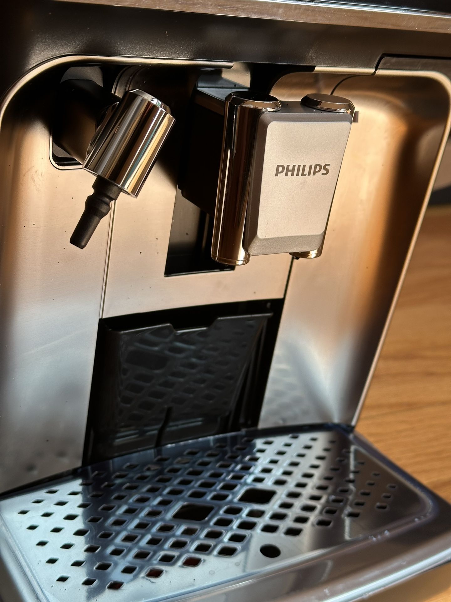 PHILIPS 3300 Series Fully Automatic Espresso Machine