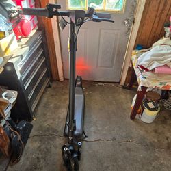 Eltric scooter