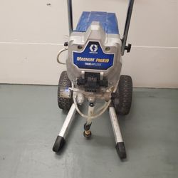 Graco Magnum ProX19 Paint Sprayer For Parts , Please Read Description 