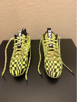 Size 5.5 Youth Soccer Shoes