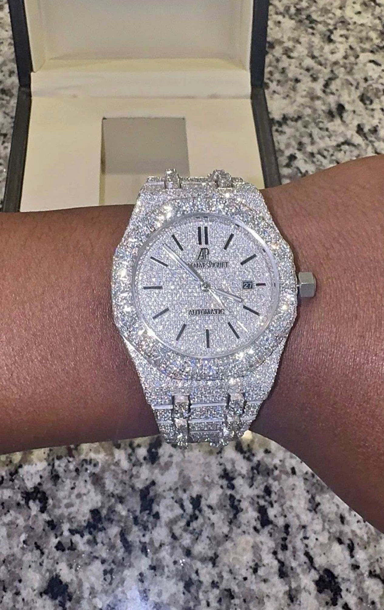 Ap VSS Moissanite Watch