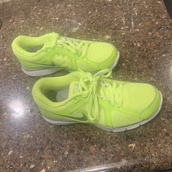 Nike Dual Fusion Run Womens Size 6