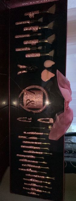 Glitz and glam
