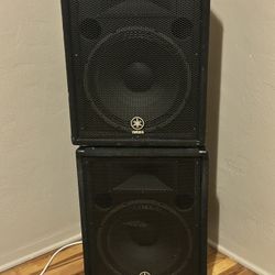 Pair Of Yamaha Speakers