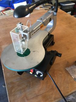 Grizzly G0735 16" Variable Speed Industrial Scroll Saw with Flexible Shaft Grinder