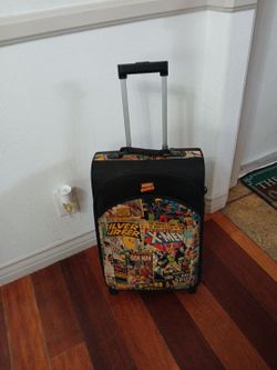 MARVEL COMICS ROLL SUIT CASE