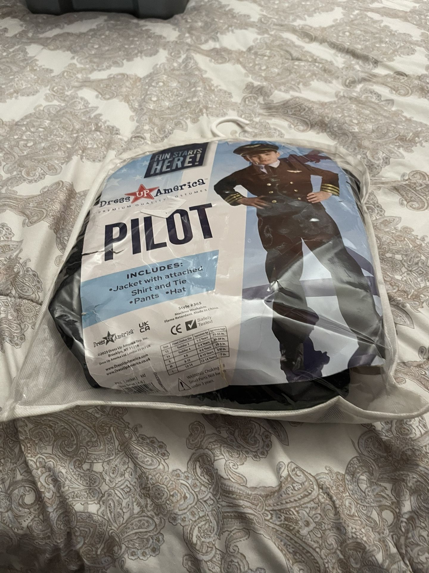 Pilot Halloween Costumes 4/5
