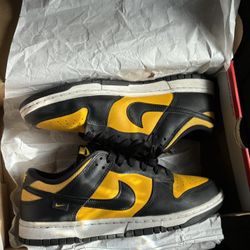 Nike dunk low reverse goldenrods