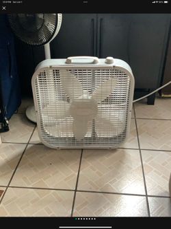 Holmes Window Or Floor Fan Very Clean All Setting Work 