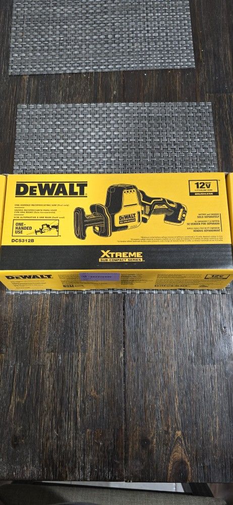 DEWALT XTREME 12-volt Max Variable Brushless Cordless Reciprocating Saw (Battery and Charger Not Included)