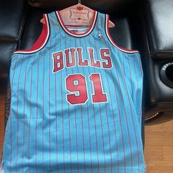 Dennis Rodman  Rare Bulls jersey  Mitchell N Nest 