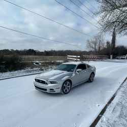 2014 Ford Mustang GT Premium 5.0 V8 Automatic – Clean Title
