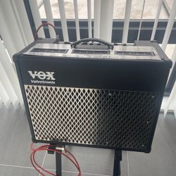  Vox Valvetronix AD30VT 30-Watt 1x10 Modeling Guitar Combo