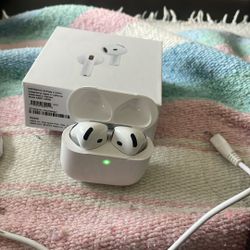 Apple AirPods noise canceling  4th Gen