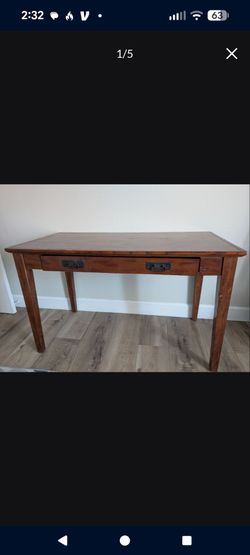 Desk with Keyboard Drawer