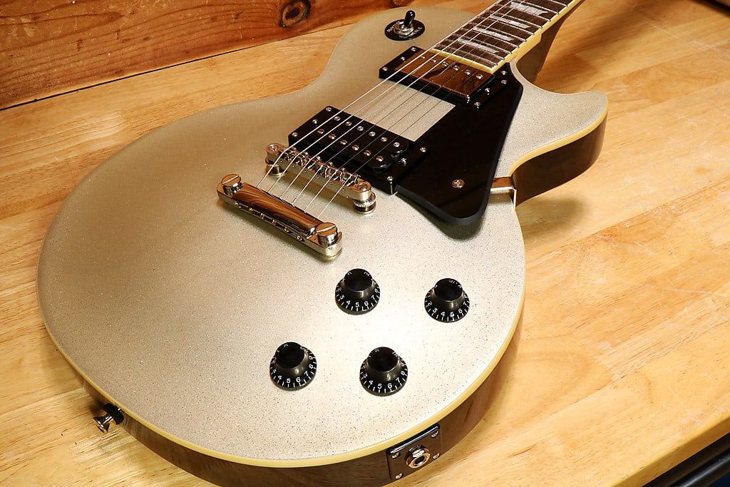Tommy Thayer Limited Edition Epiphone “Spaceman” Electric Guitar