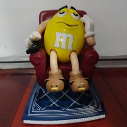 1999 M&M Recliner Chair & Blues Gold Saxophone Jazz Candy Dispenser 

