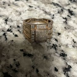 10k Gold Mens Ring 