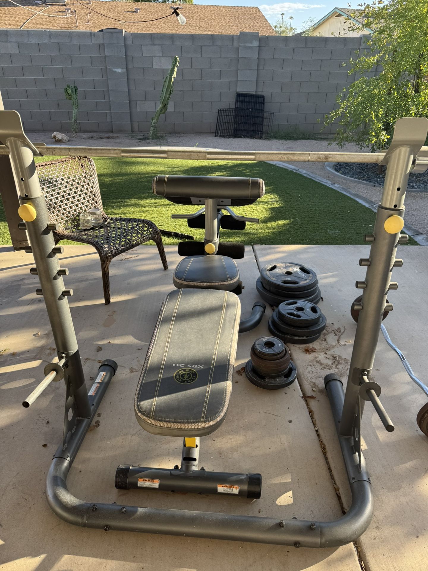 Golds Weight Lifting Bench And Weight Set